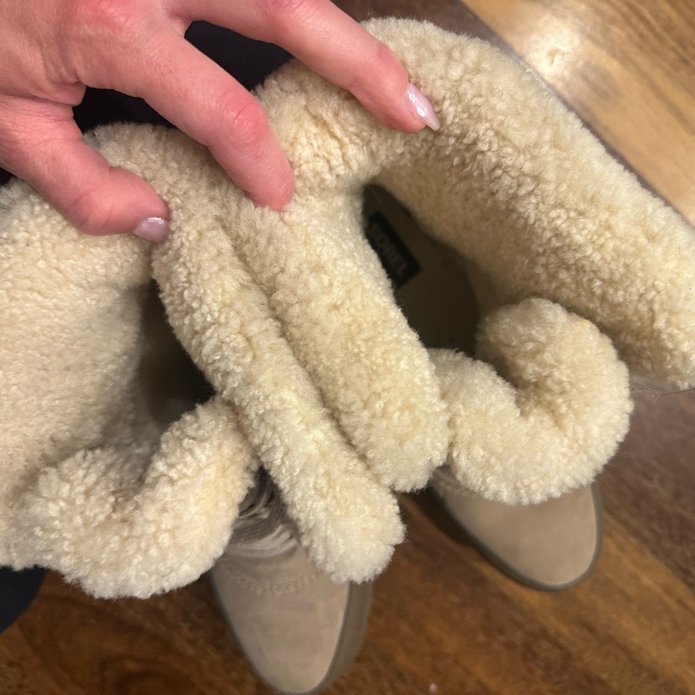 Sorrel waterproof winter boots size 11 - Picture 2 of 7